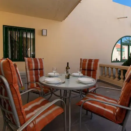 Mare 6 - Two Bed Costa Adeje (Tenerife)